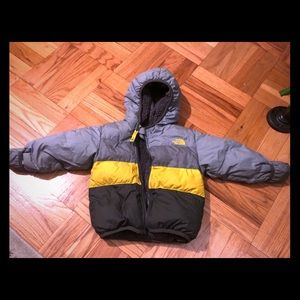 Coziest North Face winter jacket w/ finger flaps